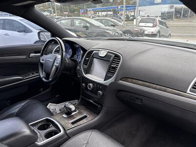 2014 Chrysler 300C - Photo 17 - Portland, OR 97267