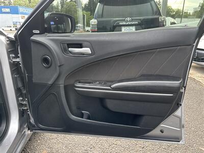2017 Dodge Charger SXT   - Photo 16 - Portland, OR 97267
