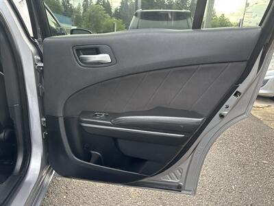 2017 Dodge Charger SXT   - Photo 14 - Portland, OR 97267