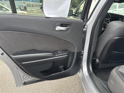 2017 Dodge Charger SXT   - Photo 11 - Portland, OR 97267
