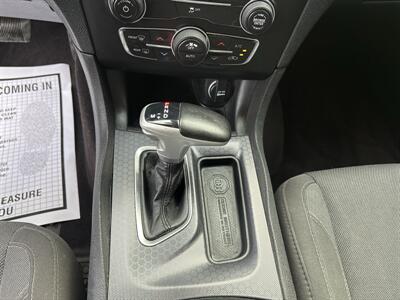 2017 Dodge Charger SXT   - Photo 21 - Portland, OR 97267