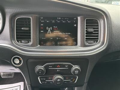 2017 Dodge Charger SXT   - Photo 19 - Portland, OR 97267
