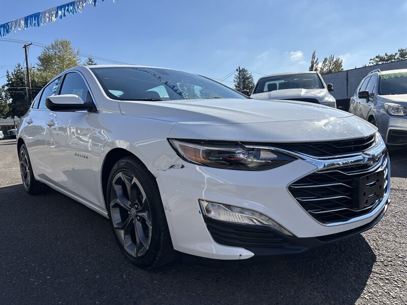 2021 Chevrolet Malibu LT   - Photo 1 - Portland, OR 97267