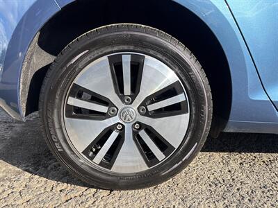 2016 Volkswagen e-Golf SE - Photo 26 - Portland, OR 97267