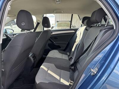 2016 Volkswagen e-Golf SE - Photo 13 - Portland, OR 97267