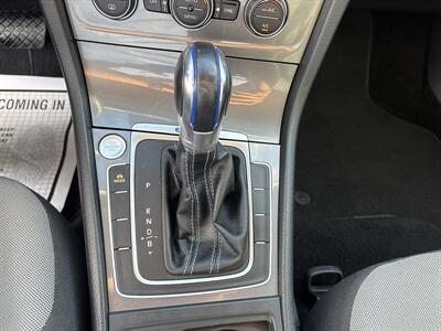 2016 Volkswagen e-Golf SE - Photo 23 - Portland, OR 97267