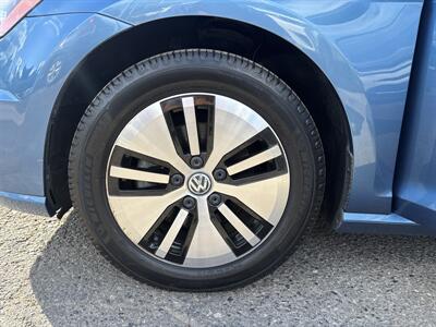 2016 Volkswagen e-Golf SE - Photo 24 - Portland, OR 97267