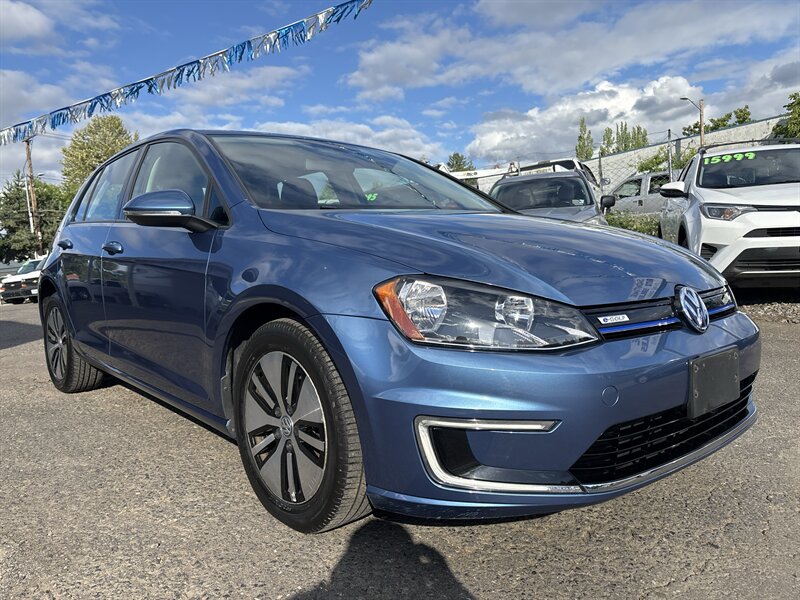 2016 Volkswagen e-Golf SE  