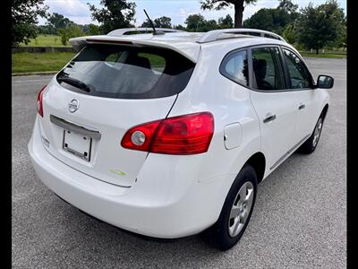 2015 Nissan Rogue Select S - Photo 5 - Evansville, IN 47711