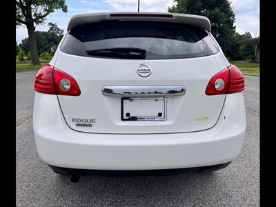 2015 Nissan Rogue Select S - Photo 4 - Evansville, IN 47711