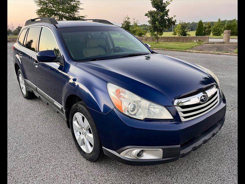 2011 Subaru Outback 2.5i Premium   - Photo 1 - Evansville, IN 47711