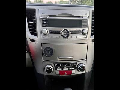 2011 Subaru Outback 2.5i Premium   - Photo 15 - Evansville, IN 47711
