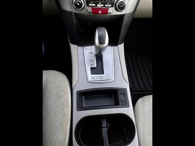 2011 Subaru Outback 2.5i Premium   - Photo 16 - Evansville, IN 47711