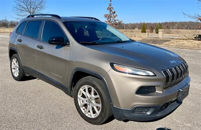 2016 Jeep Cherokee Sport   - Photo 6 - Evansville, IN 47711