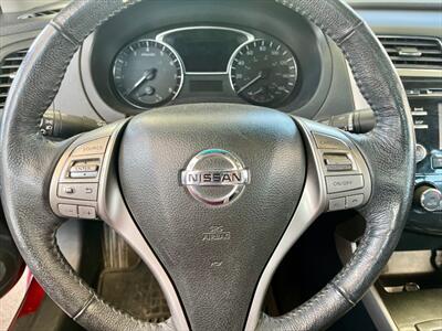 2015 Nissan Altima 2.5   - Photo 14 - Evansville, IN 47711