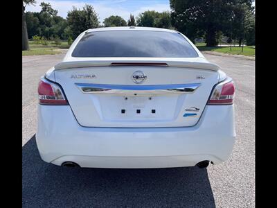 2014 Nissan Altima 2.5 SL - Photo 4 - Evansville, IN 47711