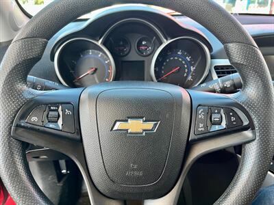 2016 Chevrolet Cruze Limited 1LT Auto   - Photo 13 - Evansville, IN 47711