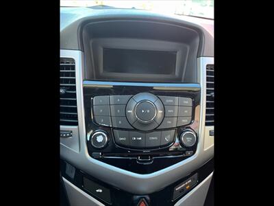 2016 Chevrolet Cruze Limited 1LT Auto   - Photo 14 - Evansville, IN 47711