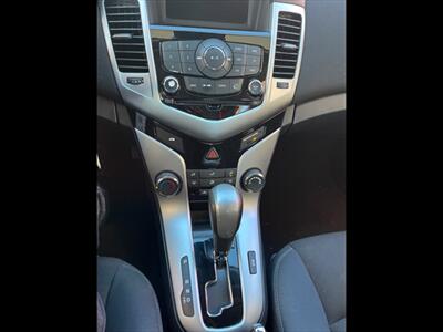 2016 Chevrolet Cruze Limited 1LT Auto   - Photo 15 - Evansville, IN 47711