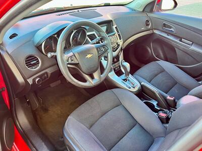 2016 Chevrolet Cruze Limited 1LT Auto   - Photo 12 - Evansville, IN 47711