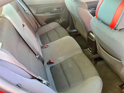 2016 Chevrolet Cruze Limited 1LT Auto   - Photo 10 - Evansville, IN 47711