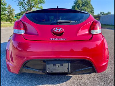 2013 Hyundai VELOSTER DCT - Photo 4 - Evansville, IN 47711