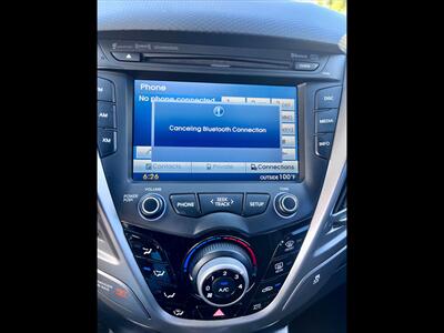 2013 Hyundai VELOSTER DCT - Photo 17 - Evansville, IN 47711