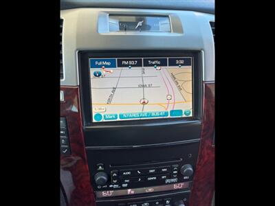 2011 Cadillac Escalade Luxury - Photo 17 - Evansville, IN 47711