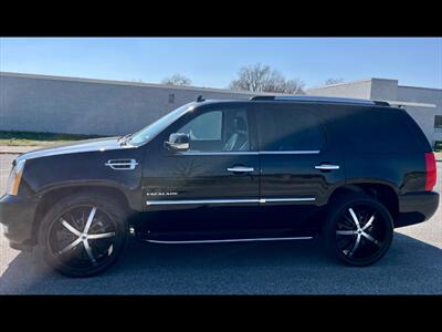 2011 Cadillac Escalade Luxury - Photo 6 - Evansville, IN 47711