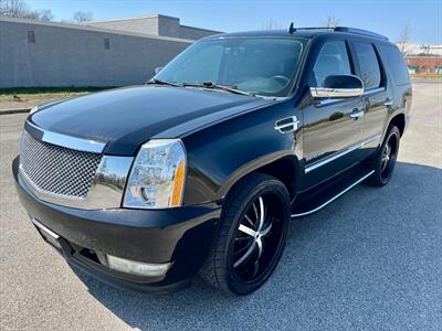 2011 Cadillac Escalade Luxury - Photo 7 - Evansville, IN 47711