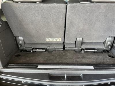 2011 Cadillac Escalade Luxury - Photo 11 - Evansville, IN 47711