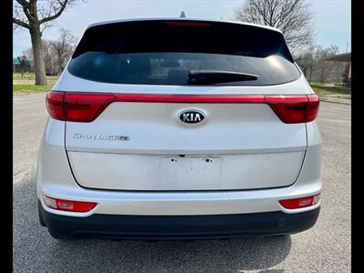 2018 Kia Sportage LX   - Photo 4 - Evansville, IN 47711