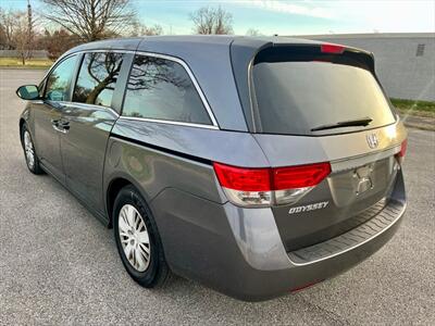 2016 Honda Odyssey LX   - Photo 2 - Evansville, IN 47711
