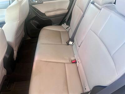 2015 Subaru Forester 2.5i Touring - Photo 11 - Evansville, IN 47711
