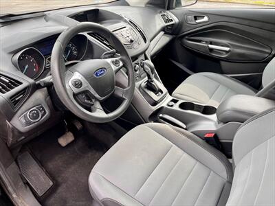 2015 Ford Escape SE - Photo 14 - Evansville, IN 47711