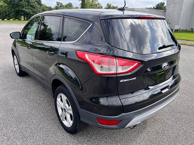 2015 Ford Escape SE - Photo 3 - Evansville, IN 47711