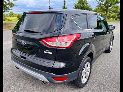 2015 Ford Escape SE - Photo 5 - Evansville, IN 47711