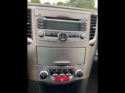 2011 Subaru Outback 2.5i Premium   - Photo 16 - Evansville, IN 47711