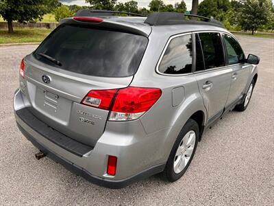 2011 Subaru Outback 2.5i Premium   - Photo 3 - Evansville, IN 47711