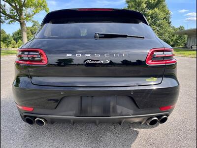 2016 Porsche Macan S   - Photo 4 - Evansville, IN 47711