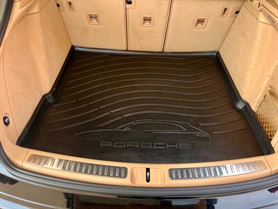 2016 Porsche Macan S   - Photo 11 - Evansville, IN 47711
