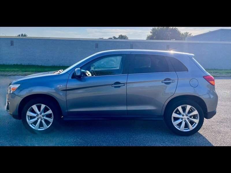 2013 Mitsubishi Outlander Sport SE  