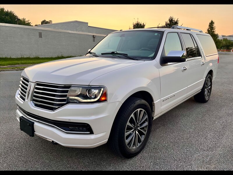 2015 Lincoln Navigator L   - Photo 1 - Evansville, IN 47711