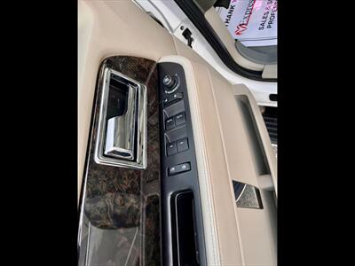 2015 Lincoln Navigator L - Photo 14 - Evansville, IN 47711