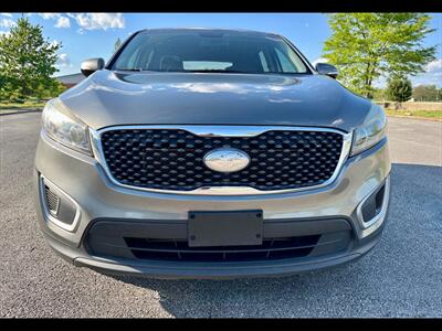 2017 Kia Sorento L   - Photo 8 - Evansville, IN 47711