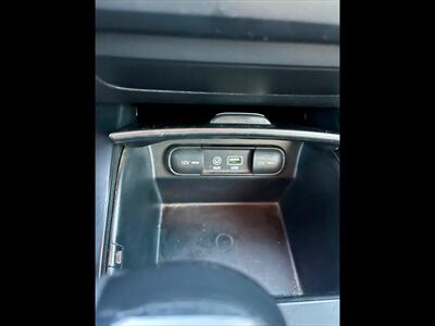 2017 Kia Sorento L   - Photo 16 - Evansville, IN 47711
