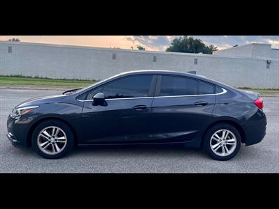 2016 Chevrolet Cruze LT Auto - Photo 2 - Evansville, IN 47711