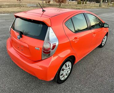 2013 Toyota Prius c One   - Photo 5 - Evansville, IN 47711