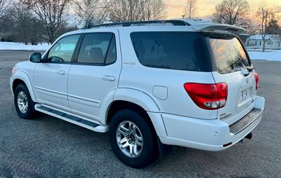 2005 Toyota Sequoia Limited   - Photo 3 - Evansville, IN 47711