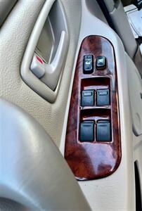 2005 Toyota Sequoia Limited   - Photo 12 - Evansville, IN 47711